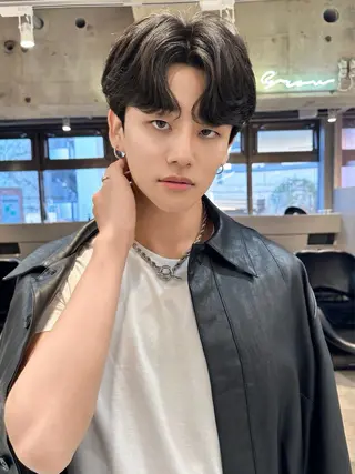 メンズ ブリーチなしW🎀 髪質改善/はのんのヘアスタイル