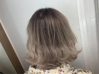 ミディアム カラー パーマ 🫧レイヤーお任せ ください🫧のヘアスタイル