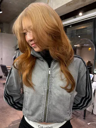 ロング ハイトーン💖 ネイル💅まりなのヘアスタイル