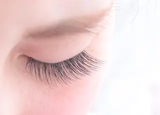 マツエク・マツパ 舟橋 瑞稀のヘアスタイル