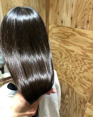 セミロング ⭐️艶髪⭐️髪質改善 newi町田 山本のヘアスタイル