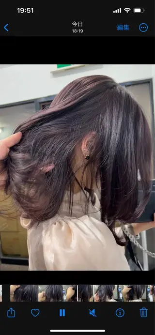 ミディアム Yui. ハイトーン/パーマ/のヘアスタイル