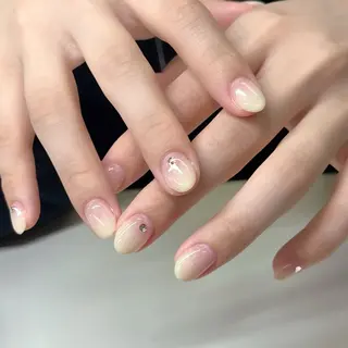 ネイル ネイルサロンアジアン池袋店所属・林 夏萌のネイルデザイン