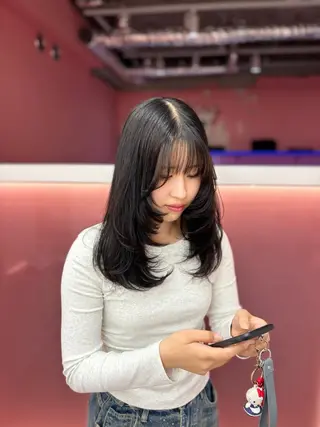 セミロング 田中麻鈴/ハイトーン /ミルクティーのヘアスタイル