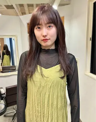 ロング ミルクティーベージュ outaのヘアスタイル