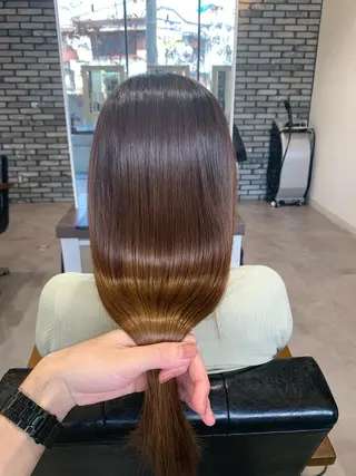 ロング Uni.所属・地毛風ストレート/ 髪質改善/榎本流行のヘアスタイル