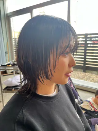 ミディアム 長南 やよいのヘアスタイル