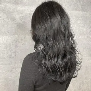 セミロング カラー _WHITE 天王寺のヘアスタイル