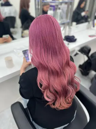 ロング カラー ヘアアレンジ 艶髪ハイトーン🫧 Kurehaのヘアスタイル