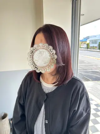 ミディアム カラー 三浦 彩那のヘアスタイル