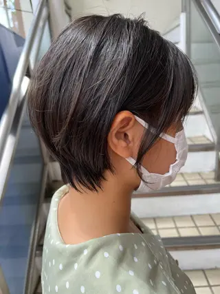 ショート ウスイマイコ カット/ケアカラーのヘアスタイル