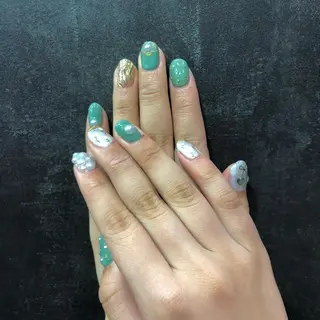 カラー ネイル マツエク・マツパ チャンモリパーマ/韓 国/Minami🦋のヘアスタイル