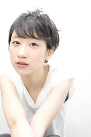 ショート 宇塚 仁美のヘアスタイル