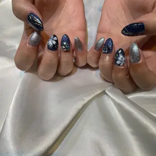 ネイル 糀屋 彩奈のネイルデザイン