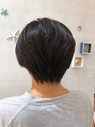 ショート カラー 樋渡 侑希のヘアスタイル