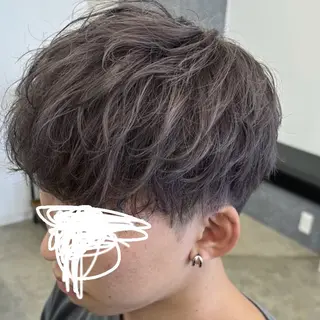 カラー 久保 美空のヘアスタイル