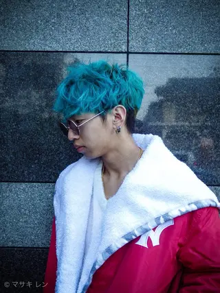 ショート カラー メンズ 大阪ウルフカット ハッシュカットのヘアスタイル