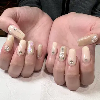 ネイル RIEKO🍒 ワンホン♡推しネイルのネイルデザイン