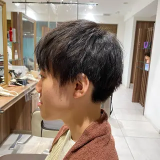 ショート ✨️デザインカラー AIRI✨のヘアスタイル