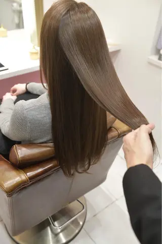 ロング KAMIGAMI所属・KAMIGAMI HASHIMOTOのヘアスタイル