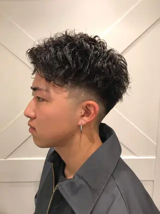 ショート パーマ メンズ 平内 賢人のヘアスタイル