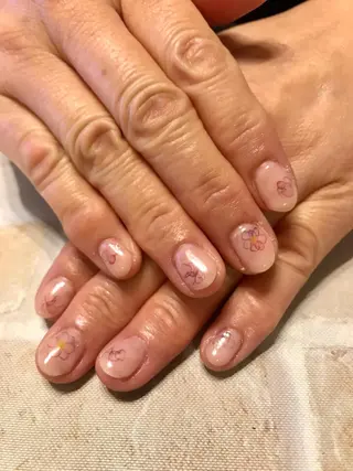 ネイル A nail所属・鈴木 茜のネイルデザイン