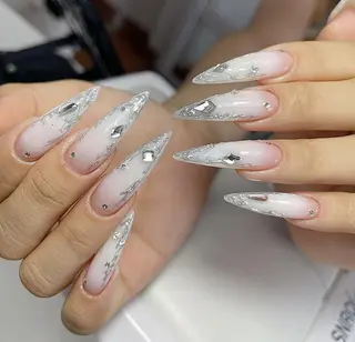 ネイル NAILS 168 新大久保店のネイルデザイン
