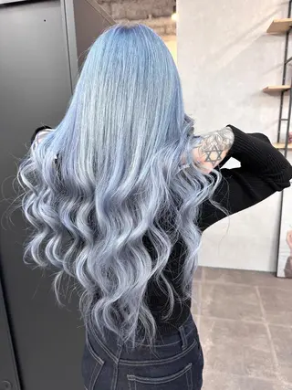 ロング Aika 🖤のヘアスタイル