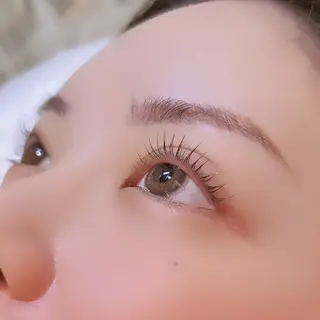 マツエク・マツパ ウノプリール梅田ハービスプラザ店所属・野嶋 萌子のマツエク・マツパデザイン