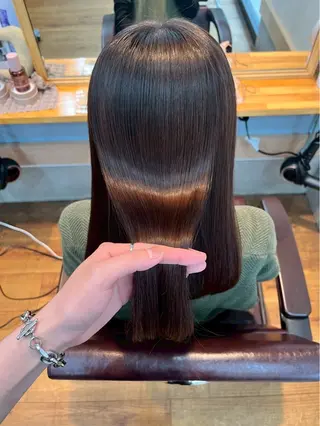 ロング カラー 髪質改善 UN BLEACHのヘアスタイル