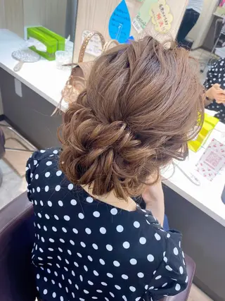 ミディアム ヘアアレンジ 《カメレオン》 西田美輝のヘアスタイル