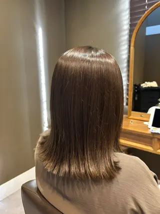 ミディアム 艶髪カラー RINAのヘアスタイル