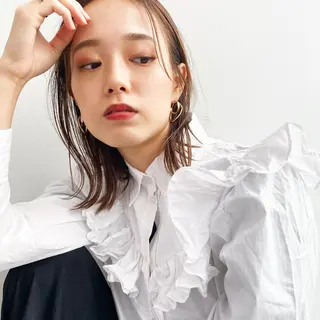 ミディアム レイヤー/ショート透 明感カラー/西田祐賀のヘアスタイル