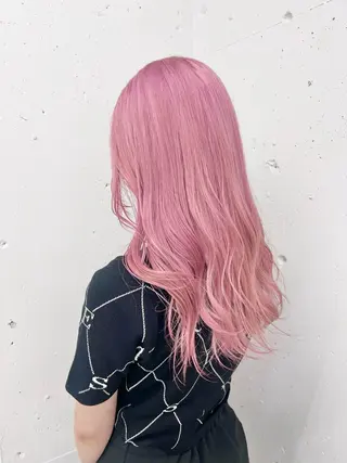 セミロング MONIQA原宿所属・24時間受付🌈ブリ ーチ特化RYUTOのヘアスタイル