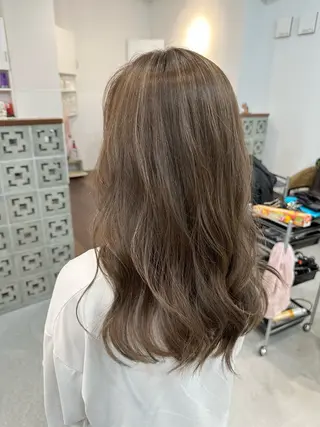 ロング カイリ /レイヤーカットのヘアスタイル