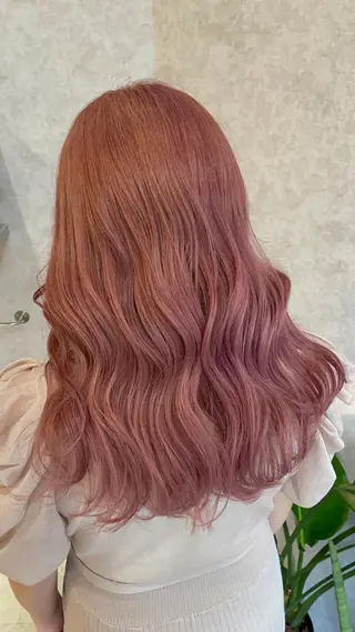 ロング Rio/ヘアセット/ ハイトーンカラーのヘアスタイル