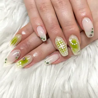 ネイル SOARE TADAのネイルデザイン