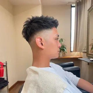 メンズ ハイトーン/ ウルフ/suzuhaのヘアスタイル