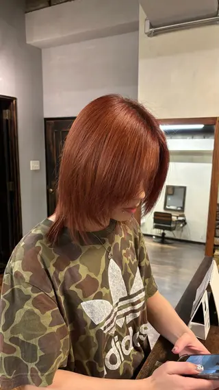 ミディアム GATE.所属・梅田／ハイトーン ／アレンジ／りなのヘアスタイル