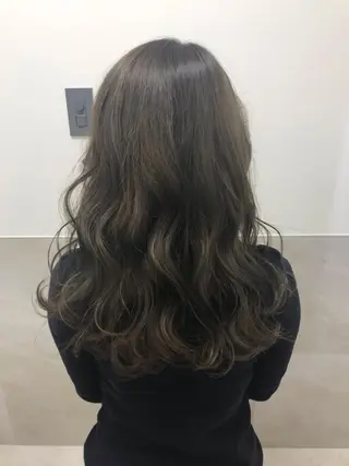 セミロング ere hair salonのヘアスタイル
