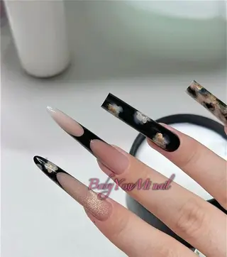 ネイル 相沢 さやかのネイルデザイン