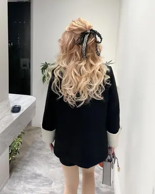 ロング カラー ヘアアレンジ autre所属・大久保 ひでなりのヘアスタイル