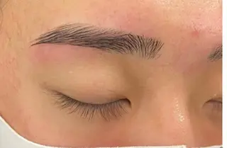 アイブロウ メンズ専用眉毛サロンエサージュオム 銀座店所属・エサージュオム銀座 店のマツエク・マツパデザイン