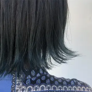 ショート カラー カトウ ユウカのヘアスタイル