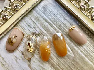 ネイル 【尾下】 ロイヤル•セラピストのネイルデザイン