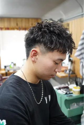 メンズ brunt jet所属・関 晃哉のヘアスタイル