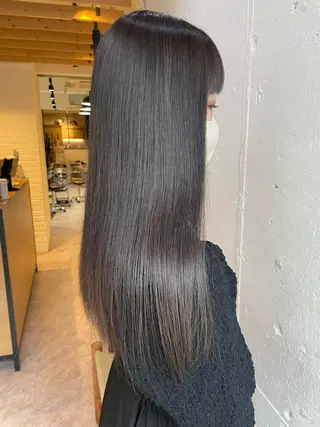 ロング EIGHT 中川原   菜々子のヘアスタイル