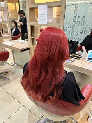 ロング カラー プログレス小平小川所属・フェザー/波巻き 雫石大夢のヘアスタイル