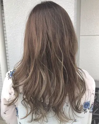 ロング カラー レイヤーカット匠 イソザキノリユキのヘアスタイル