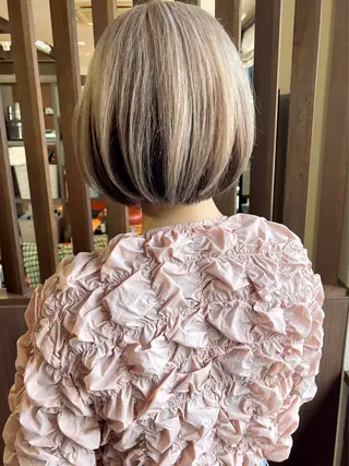 ショート カラー 髪質改善カラー ケアブリーチ/タムのヘアスタイル